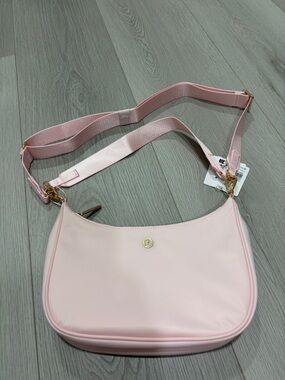 Lululemon bag